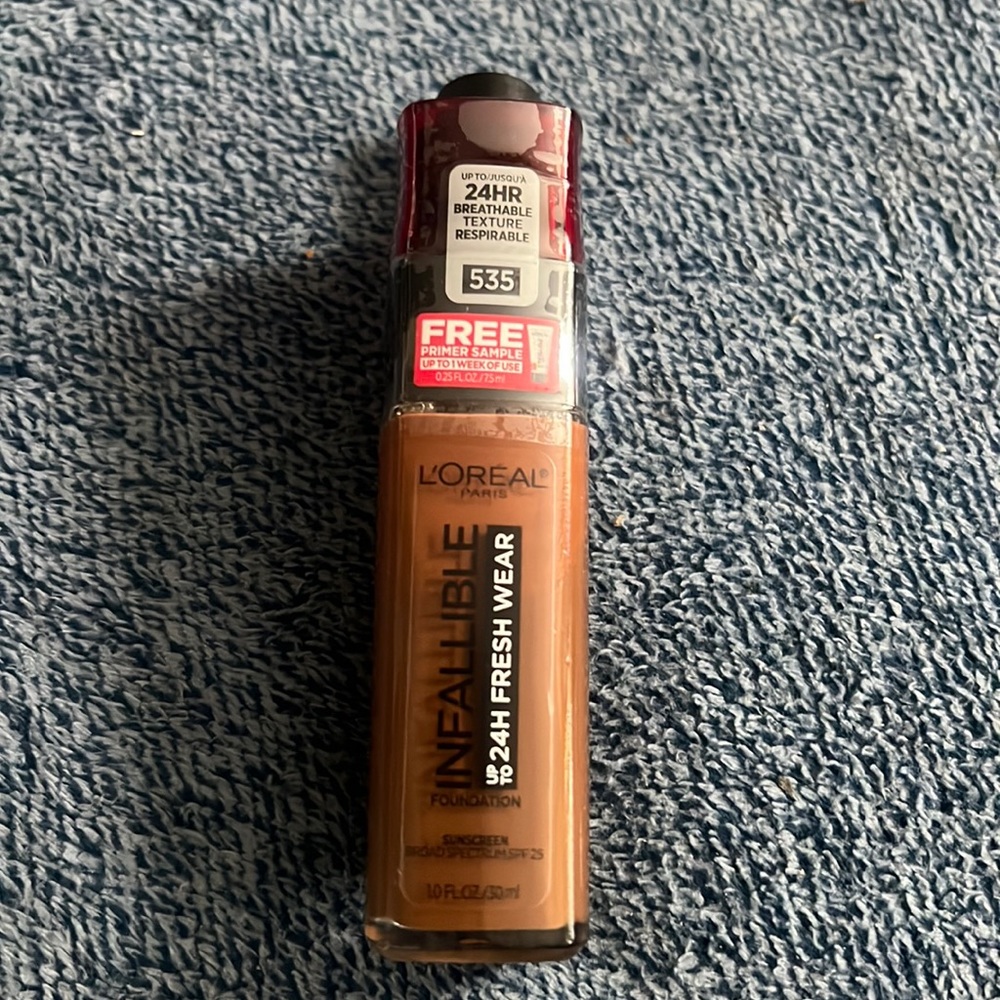 L’Oréal Paris Foundation and Primer. Espresso